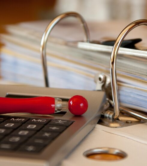 Превалутиране на Учредителен договор