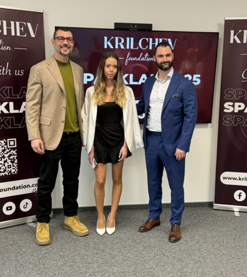 Фондация Крилчев